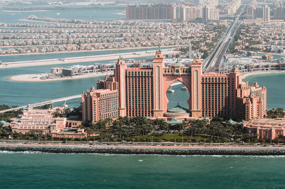 Palm Jumeirah - công trình mang tính biểu tượng và tạo nên thương hiệu cho Dubai.